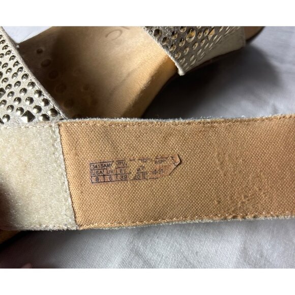 Womens Size 8 Vionic Slide Sandals Arch Support Beige Studded Design - Picture 9 of 12